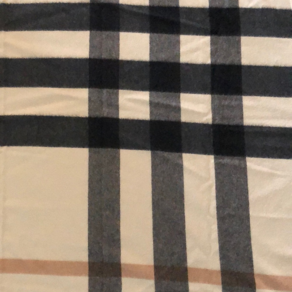 Blanket - Picture 2 of 6